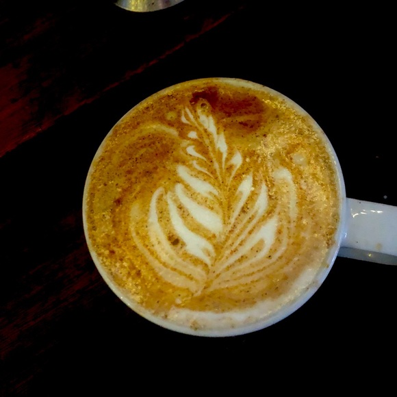 Meet your Posher, Sarah - Picture 1 of 1